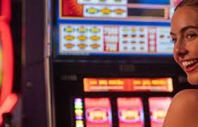 Antarmuka permainan slot Yggdrasil di aplikasi mobile ugwin288